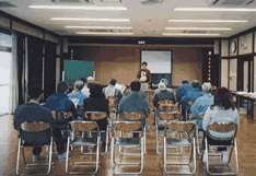 報告会の様子の写真