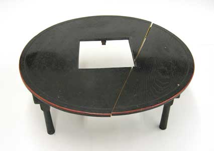 真ん中の板を取り外した卓袱台