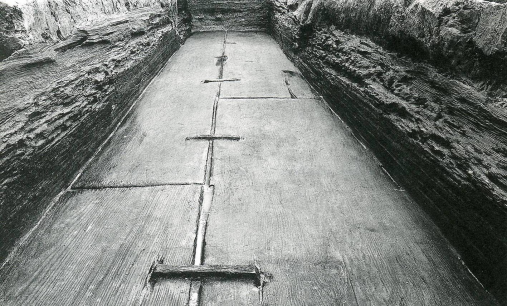 木樋の中の写真(九州歴史資料館提供)