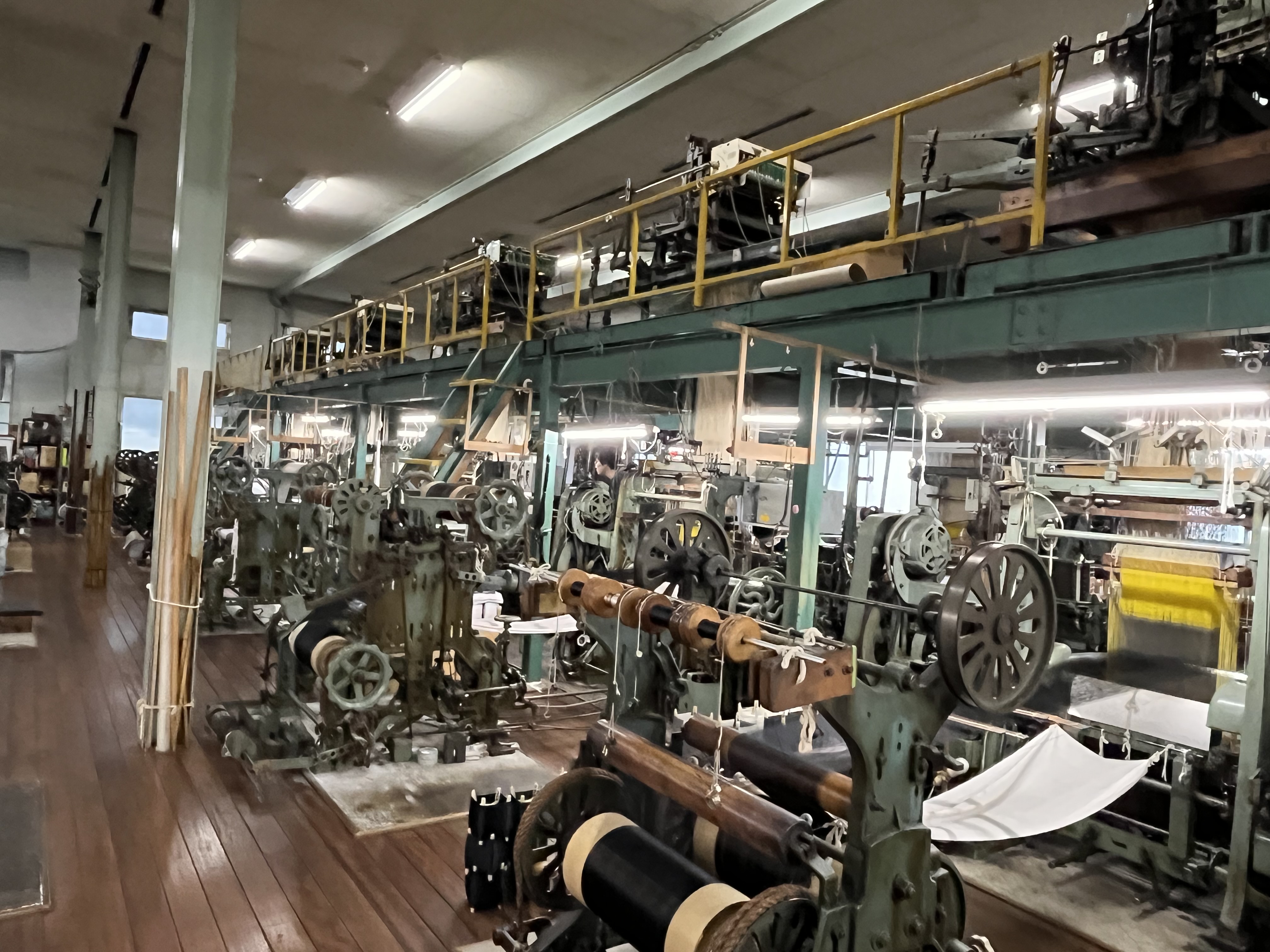 博多織工場内部