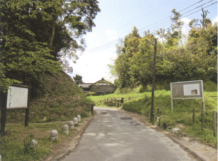 水城跡現在の西門の様子