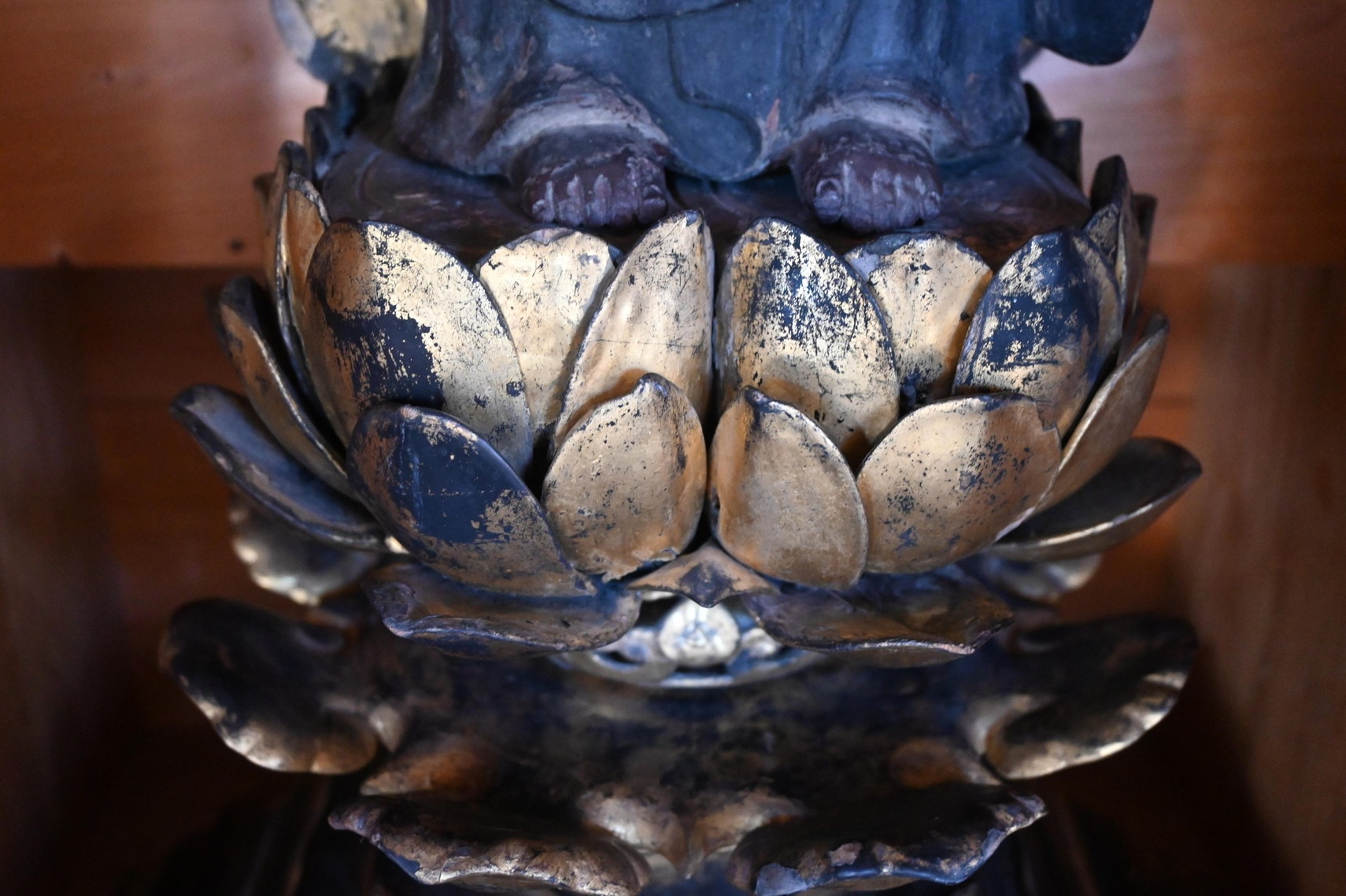 木造聖観音立像　蓮台写真